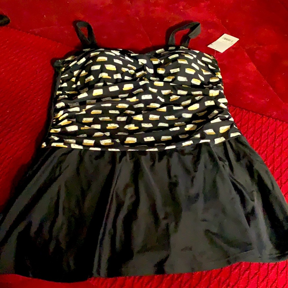 Women’s bathing suit
